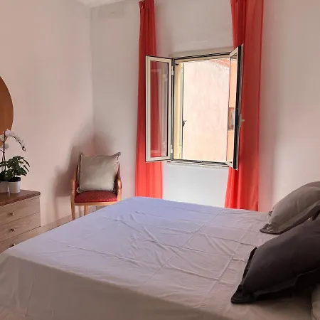 Casa Viola Di Maria Gabriella, San Vito A 25 Minuti Da Costa Rey E Villasimius *