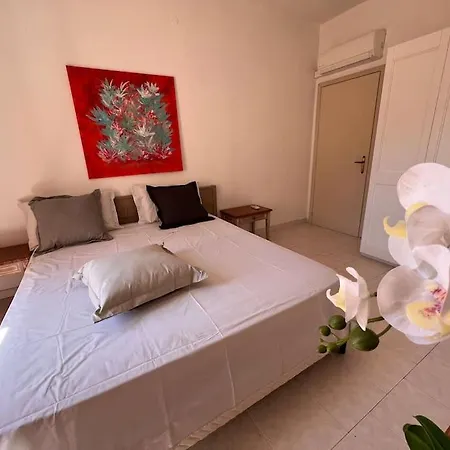 Casa Viola Di Maria Gabriella, San Vito A 25 Minuti Da Costa Rey E Villasimius * San Vito (Sardinia)